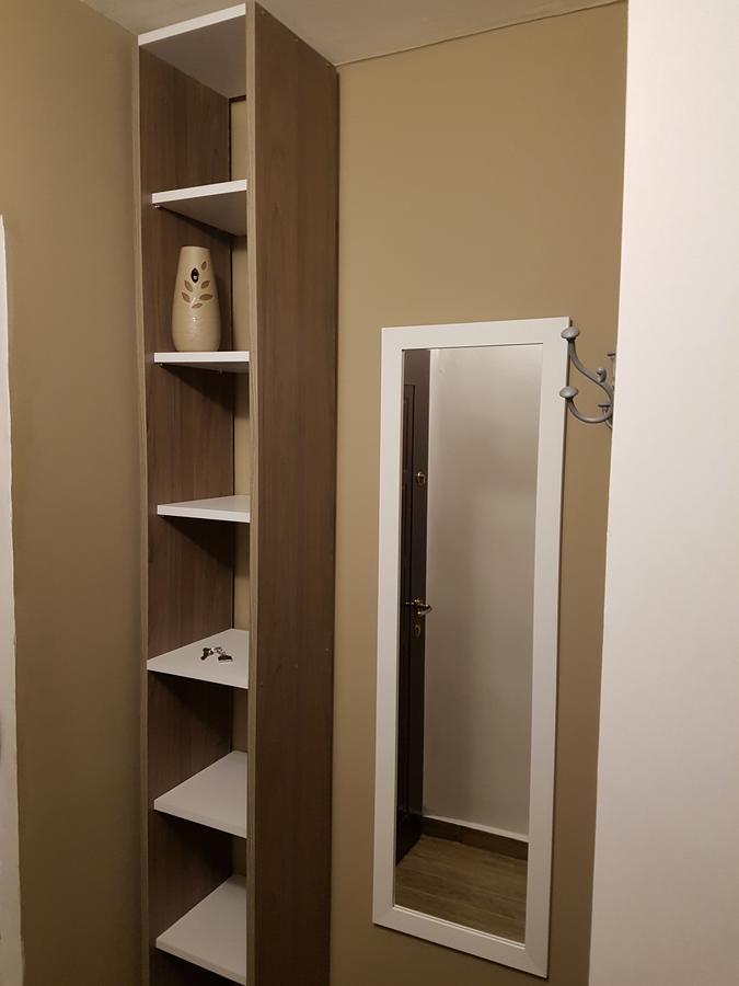 Woodstone Apartment 플로이에슈티 외부 사진