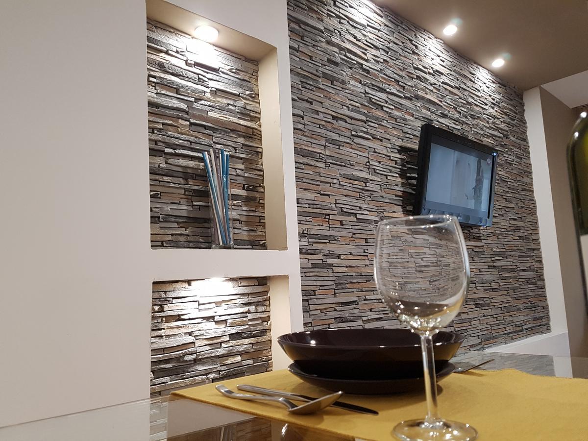 Woodstone Apartment 플로이에슈티 외부 사진